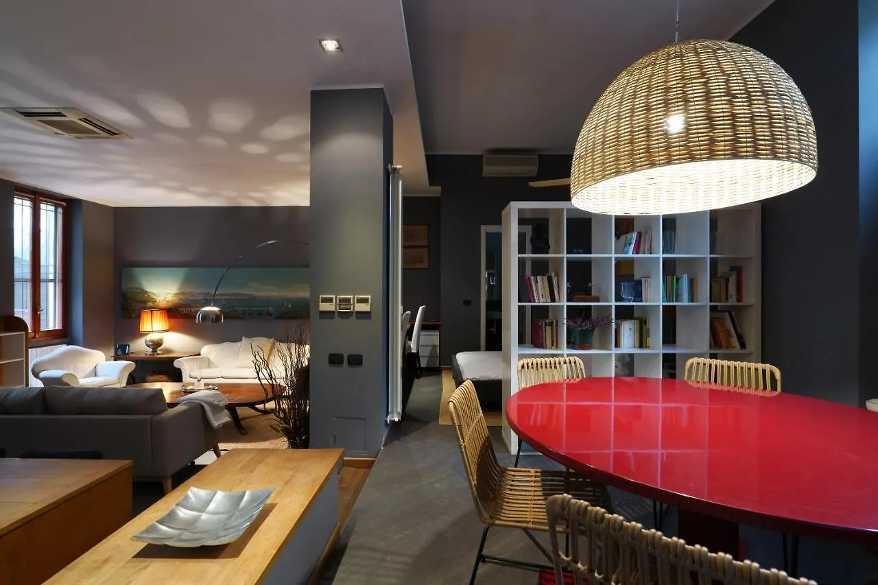 Elegant Medici Apt 밀라노